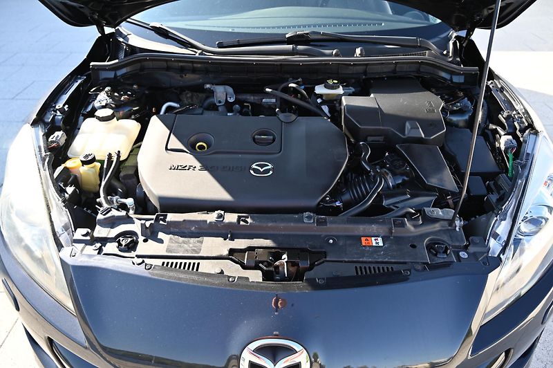 Mazda 3 2.0 110KW Sports-Line 7/2012 - fotka 26 z 30