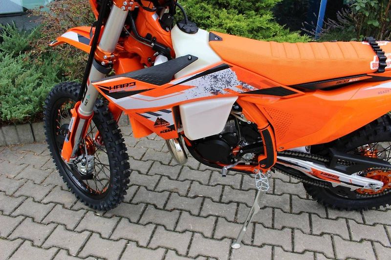 KTM 300 EXC TPI (2025) HARDENDURO 2025 - fotka 5 z 8