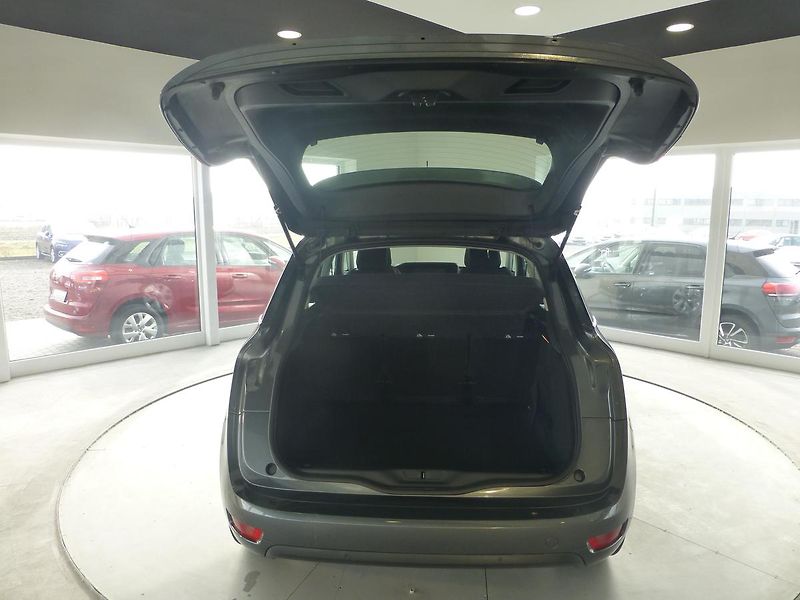 Citroën C4 Picasso (2016) 1.6HDI-88KW*PARK.S**NAVIG**ALU - fotka 25 z 27