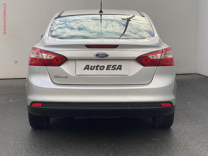 Ford Focus (2011) 1.6 Ti, Trend - fotka 5 z 15