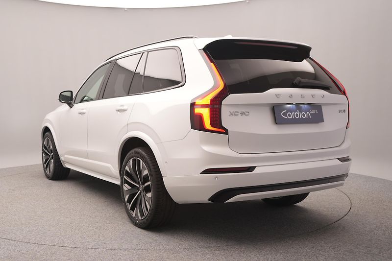 Volvo XC90 (2026) B5 AWD AUT DARK ULTRA 7-míst - fotka 10 z 29