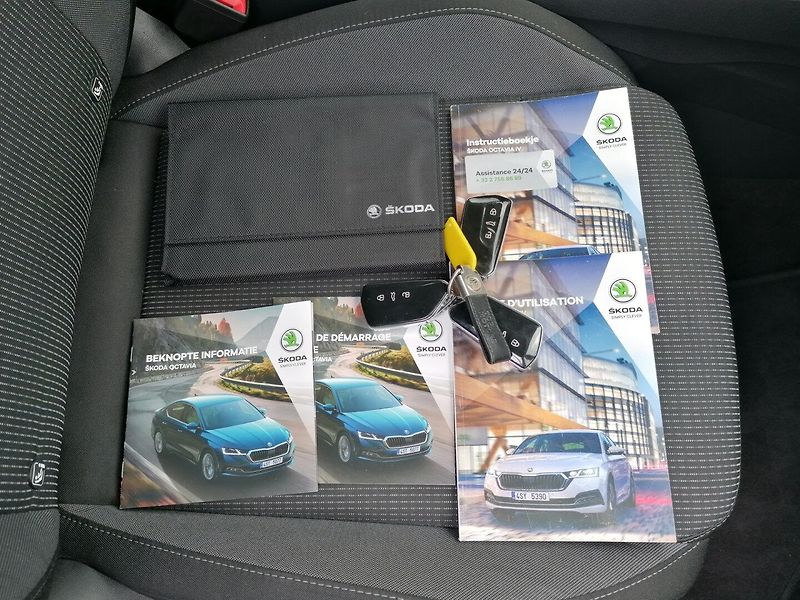 Škoda Octavia (2021) iV 1.4 TSi Clever 150kW - fotka 36 z 36