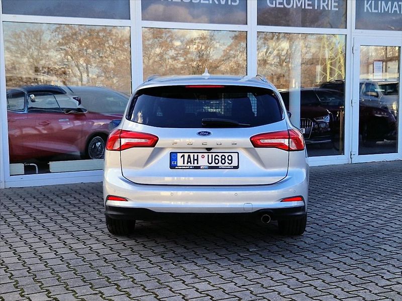 Ford Focus 1,5 EB Titanium LED Webasto - fotka 4 z 22