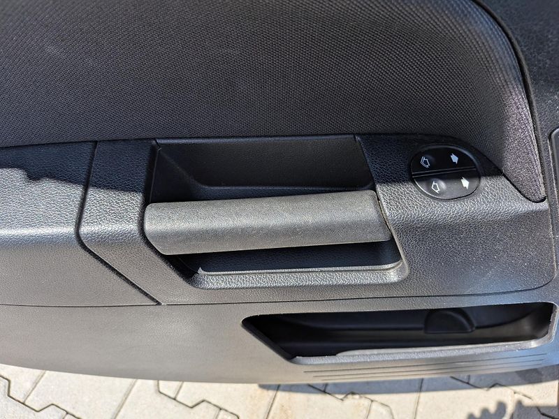 Ford Fusion 1,4 59kW,KLIMA,TAŽNÉ ZAŘÍZENÍ - fotka 11 z 21