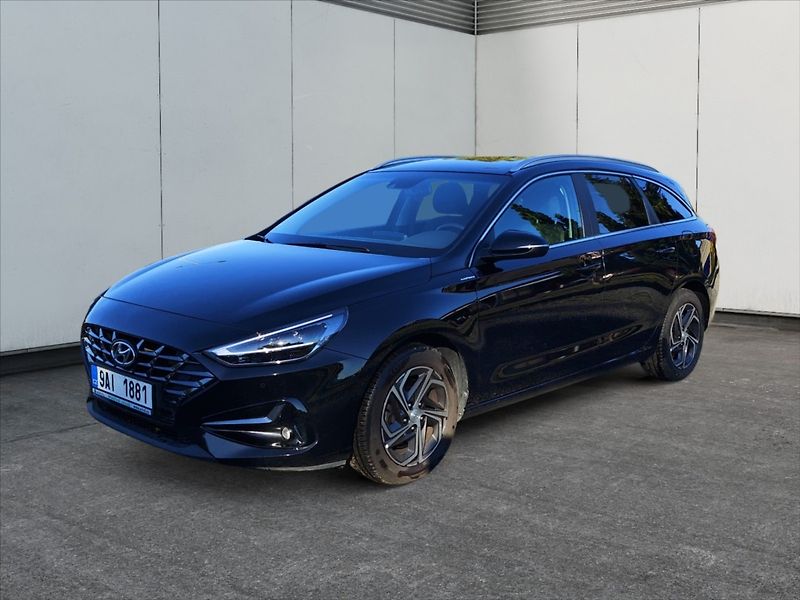 Hyundai i30 1,0 TGDI Family Smart - fotka 3 z 11