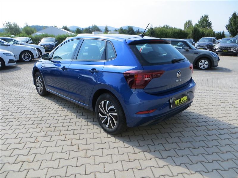Volkswagen Polo 1,0 TSI 70kW Virtual+Digiklima - fotka 5 z 21