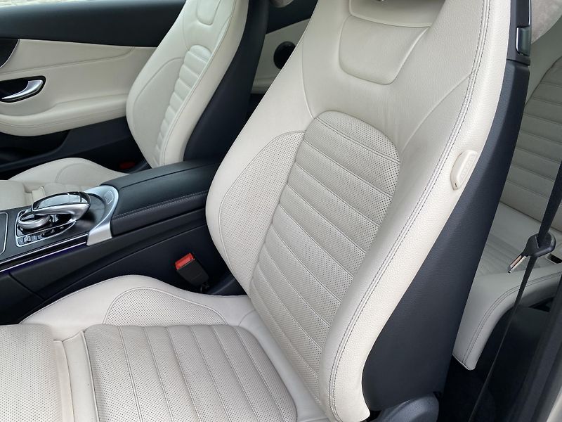 Mercedes-Benz Třídy C C 400 COUPE 4MATIC 51.000KM - fotka 94 z 149