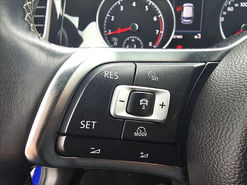 Volkswagen Golf VII 1,4TSi R-Line NAVI ALU - fotka 16 z 43