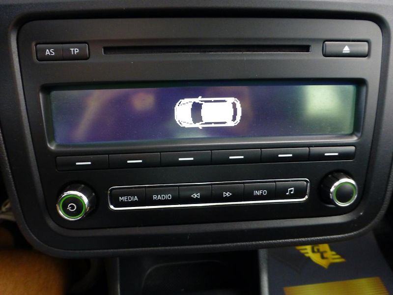 Škoda Fabia (2013) 1,2TSI*63KW**CLIMATRONIC* - fotka 25 z 26
