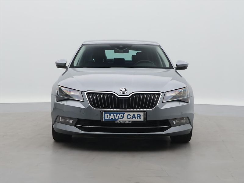 Škoda Superb 2,0 TSI 206kW DSG 4x4 L&K - fotka 2 z 33