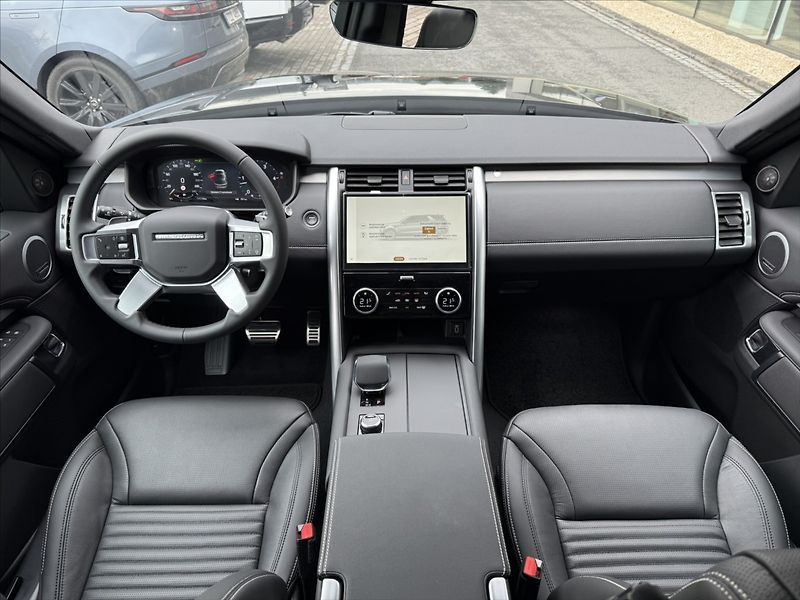 Land Rover Discovery (2026) 3,0 DYNAMIC SE D250 - fotka 28 z 33
