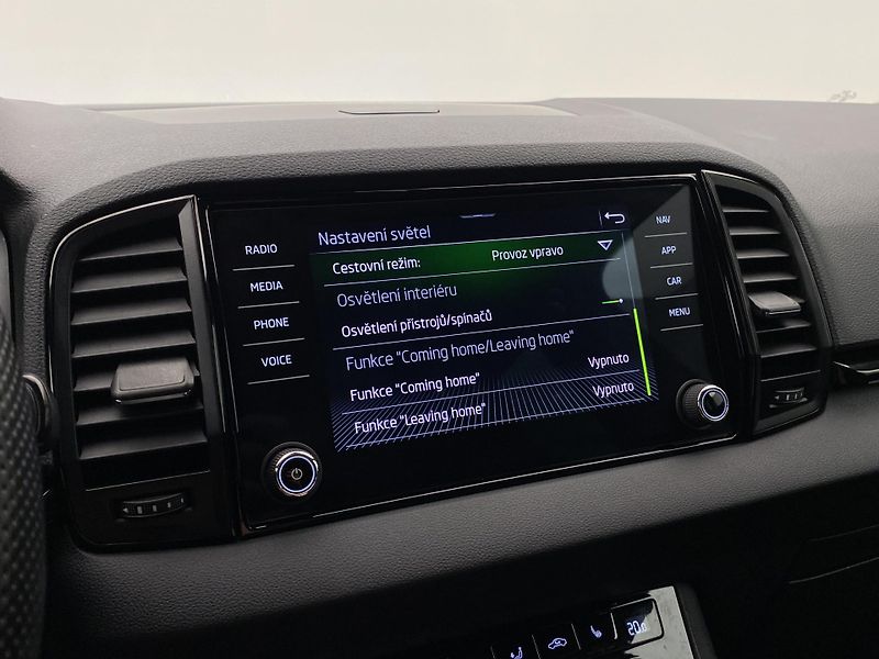 Škoda Karoq 2.0TSI SPORTLINE 4x4 REZERVACE - fotka 45 z 55
