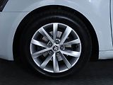 Škoda Octavia (2018) 1.6 TDI, Automat, Navi - náhled 15