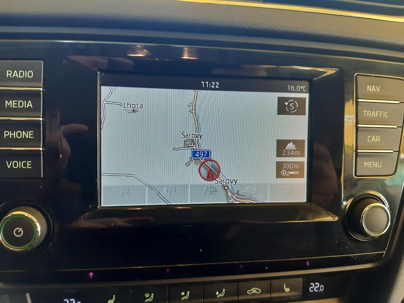 Škoda Octavia 2.0 TDI COMBI NAVI  - fotka 11 z 27
