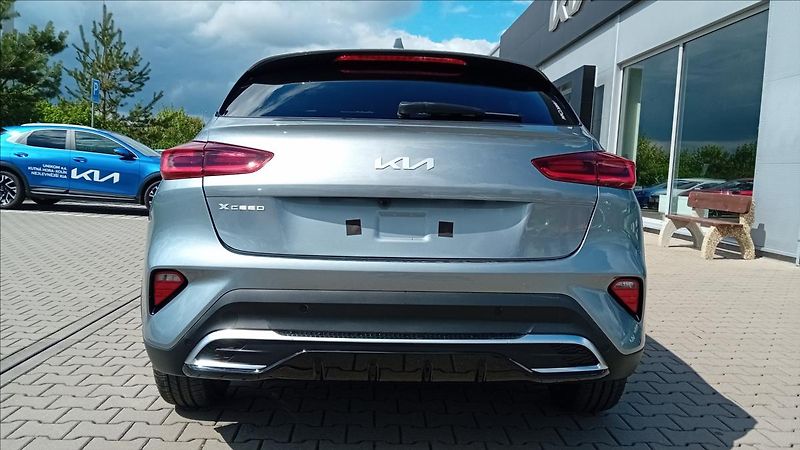 Kia XCeed 1,6 T-GDi 7DCT EXCLUSIVE 18'' - fotka 2 z 2