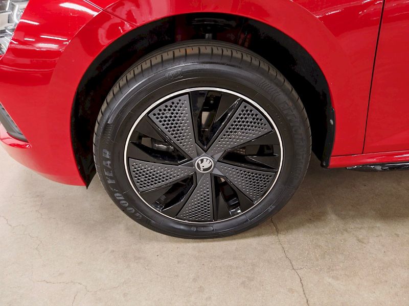 Škoda Kamiq (2025) 1.0 TSI 85 kW DSG Monte Carlo - fotka 30 z 30