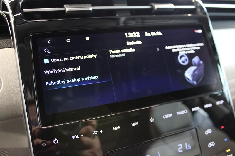 Hyundai Tucson T-GDi 7DCT 4WD Premium DPH/ACC - fotka 21 z 36