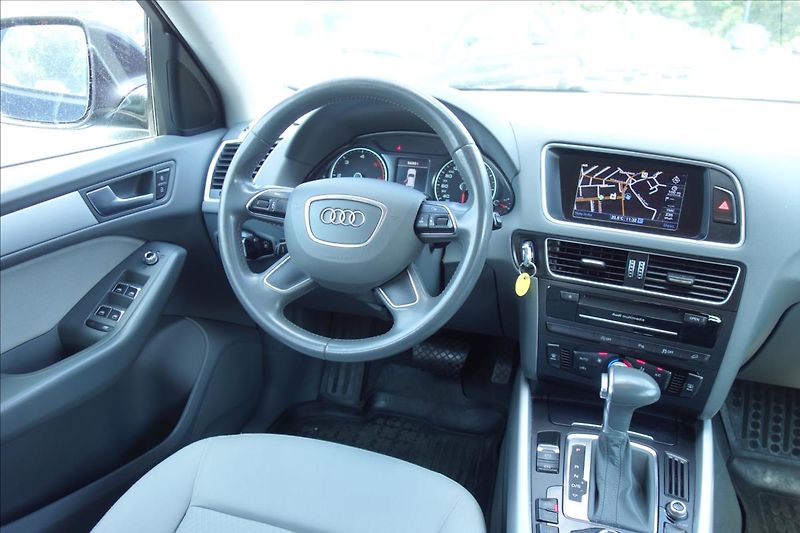 Audi Q5 2,0 TDi 120KW,S-TRONIC,QATTRO. - fotka 18 z 36