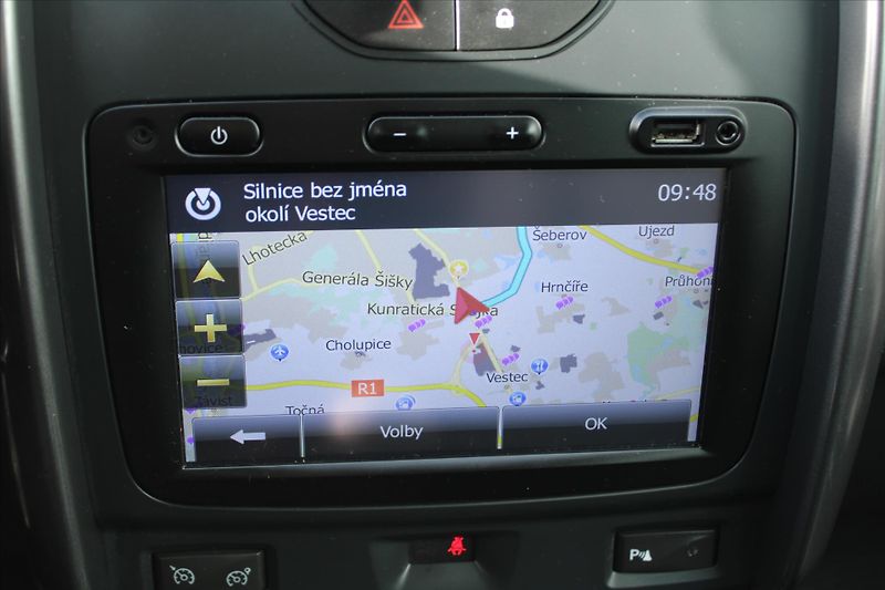 Dacia Duster 1.2 TCe 92kW KLIMA NAVIGACE - fotka 17 z 23
