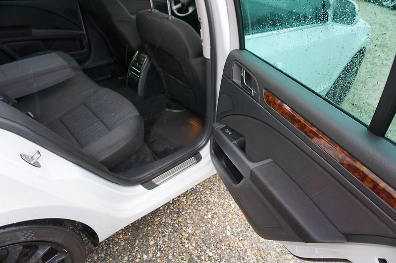 Škoda Superb (2015) 2,0   ELEGANCE   NOVÉ  V ČR - fotka 15 z 31
