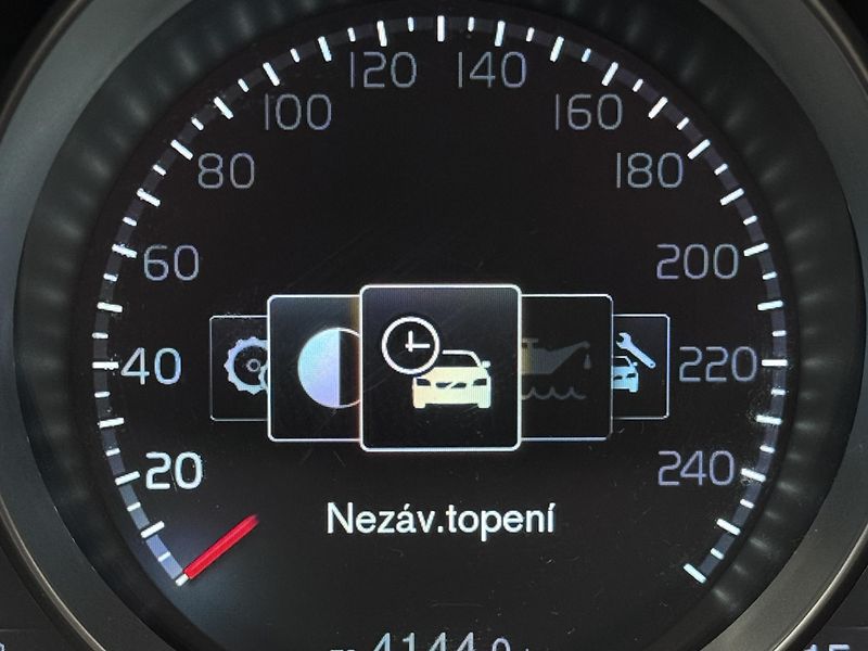 Volvo V40 D3 OCEAN RACE 1.maj - fotka 17 z 44