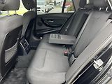 BMW Řada 3 (2016) 320d xDrive - náhled 9