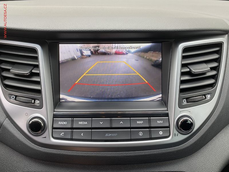 Hyundai Tucson (2015) 1.6 GDi, Navi, kamera, +kola - fotka 17 z 18