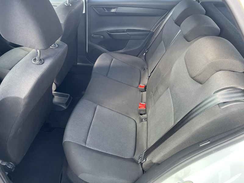 Škoda Fabia 1.4 TDI Red & Grey 1.Majitel - fotka 12 z 28