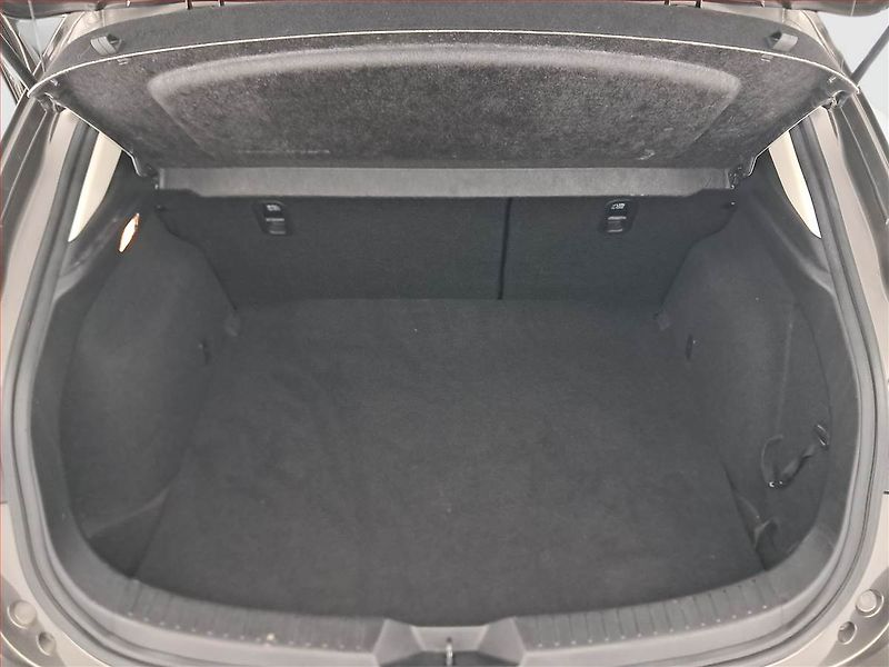 Mazda 3 (2014) 1.5 Skyactiv-G, Bi-Xenony - fotka 14 z 19