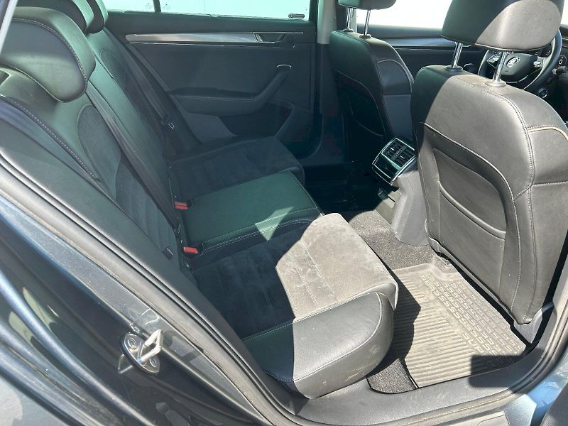 Škoda Superb (2021) SUP.COM GRT SCOUT 4X4 TD 140/2 - fotka 13 z 35
