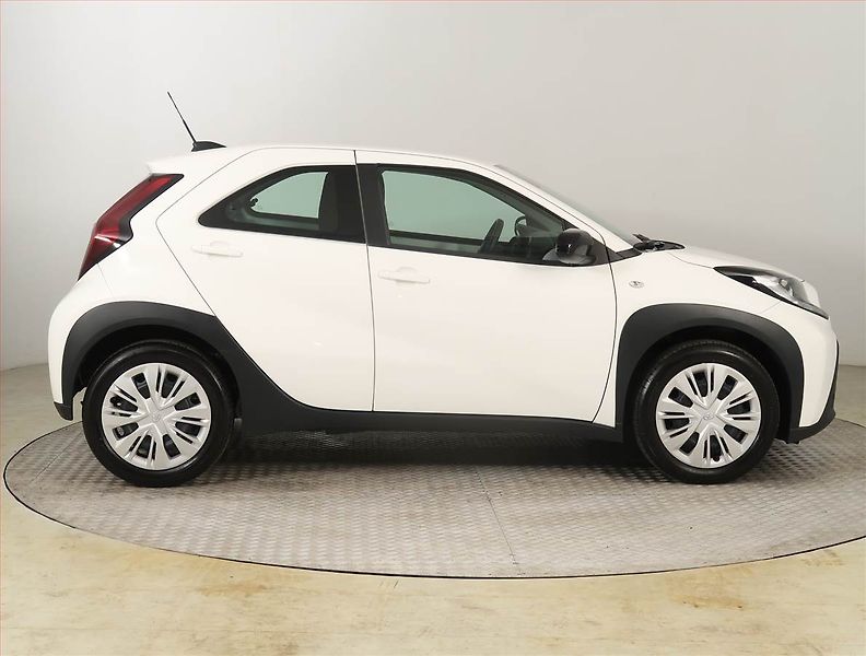 Toyota Aygo (2023) 1.0 VVT-i, Automat, ČR,1.maj - fotka 6 z 18