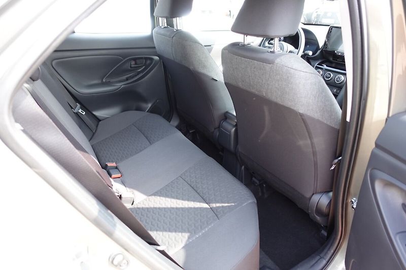 Toyota Yaris Cross 1.5TNGA 125 - 1 CVT Comfort Te - fotka 13 z 31