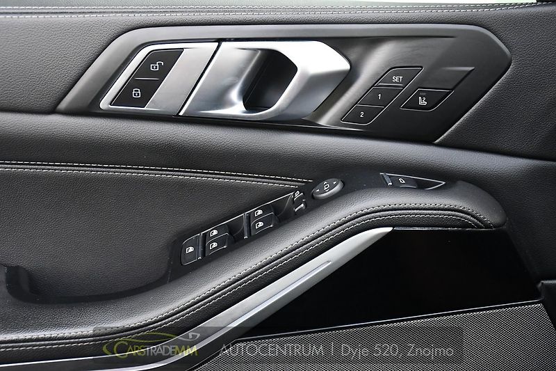 BMW X5 M50d xD M-SPORT HUD ČR 1M - fotka 28 z 67