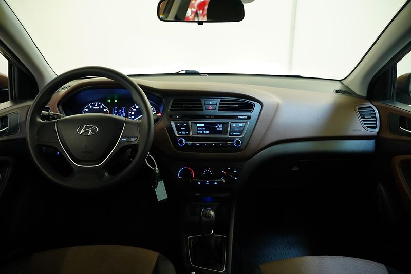Hyundai i20 - fotka 5 z 24