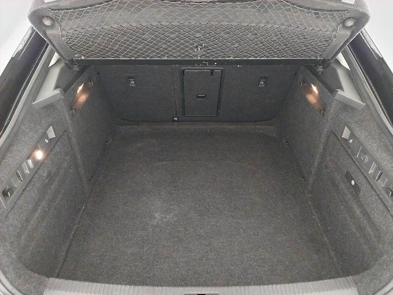 Škoda Superb (2016) Laurin&Klement 2.0 TDI 4x4 - fotka 14 z 24