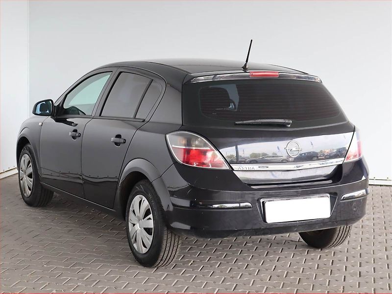 Opel Astra (2011) 1.4 16V, Tempomat - fotka 4 z 14