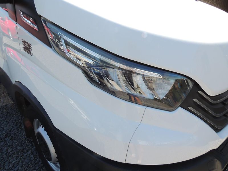 Iveco Daily (2022) 3.0D,129kw,automat,ČR,1.maj. - fotka 3 z 46