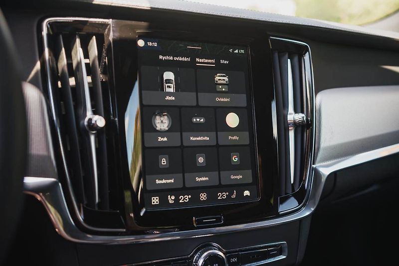 Volvo S90 (2024) T8 Recharge - fotka 22 z 32