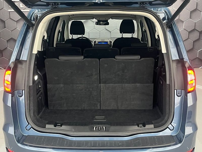 Ford Galaxy 2.5 HEV TITANIUM 7 míst - fotka 32 z 62