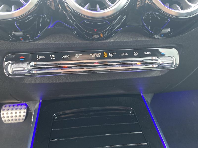 Mercedes-Benz GLB GLB 250 AMG 4M - fotka 26 z 28