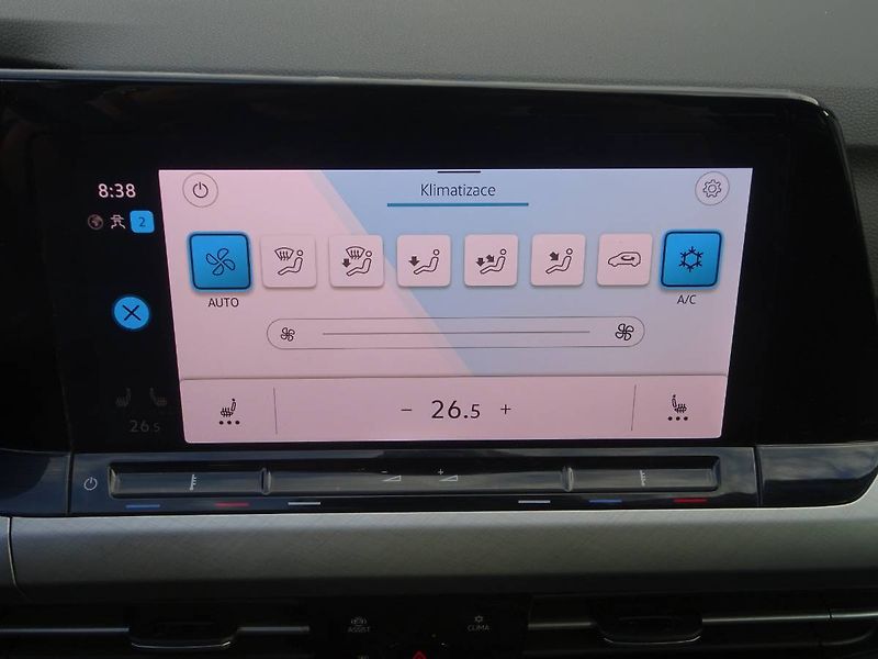 Volkswagen Golf (2022) 1,0TSi /81kW Variant Life - fotka 14 z 27