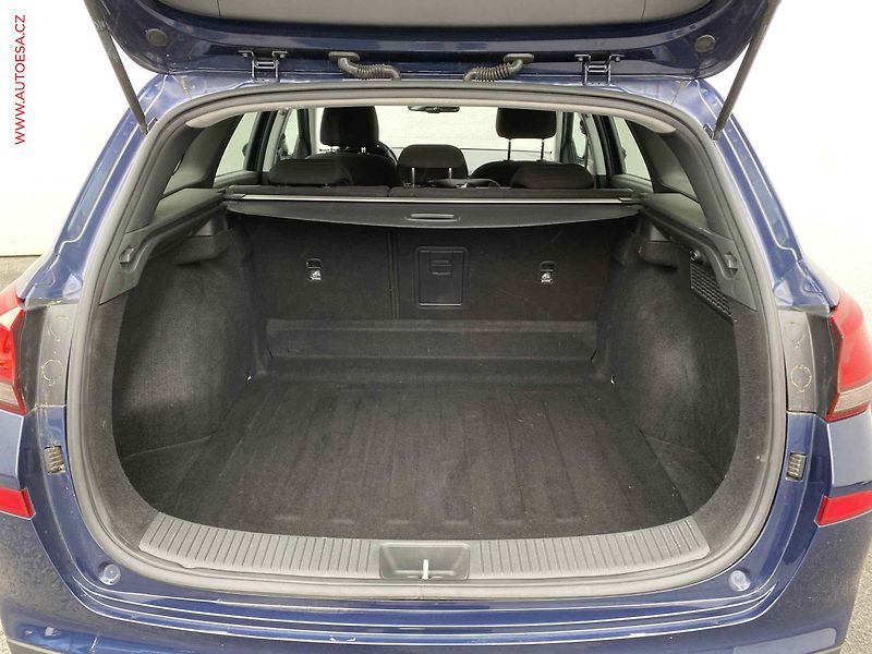 Hyundai i30 (2020) 1.4 T-GDi, 1.maj,ČR, All - fotka 7 z 19