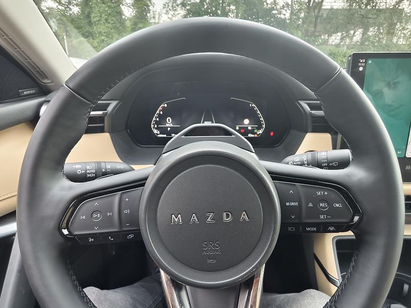 Mazda CX-5 (2026) 2.5i HOMURA, PANORAMA, 4x4AWD  - fotka 17 z 18
