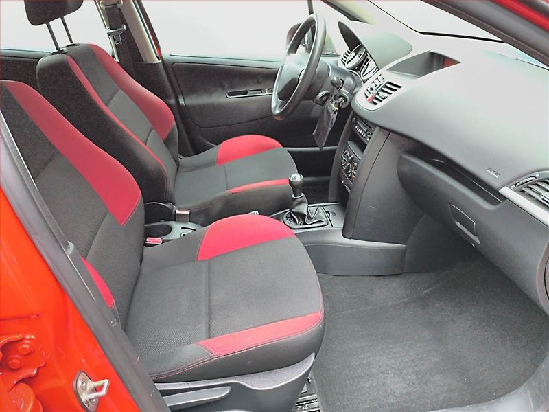 Peugeot 207 (2008) 1.4 VTi, po STK, jezdí výborně - fotka 9 z 13
