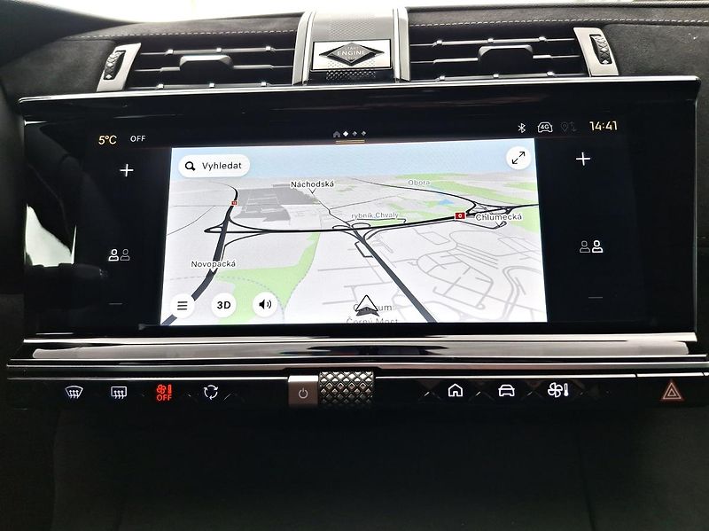 DS Automobiles DS7 (2026) PERFORMANCE LINE 1.5 BlueHDi - fotka 19 z 23