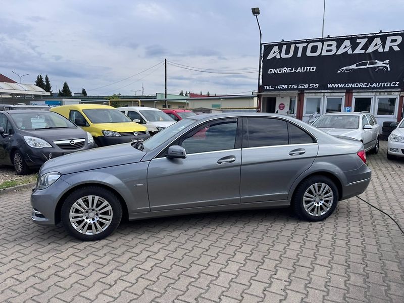 Mercedes-Benz Třídy C (2011) 200 1,8 CGI 135 KW ROZVODY - fotka 3 z 50