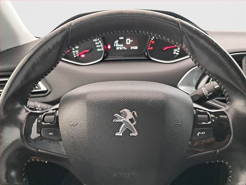 Peugeot 308 (2013) 1.6 HDi, Navi, Tempomat - fotka 15 z 15