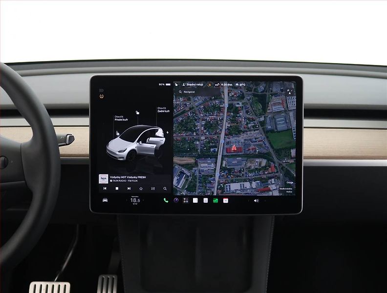 Tesla Model Y (2023) Performance 79kWh, SoH 93% - fotka 11 z 33