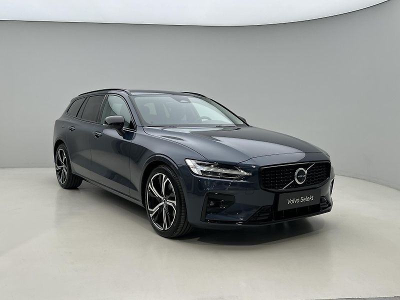 Volvo V60 B4 DARK PLUS AUT - fotka 8 z 45