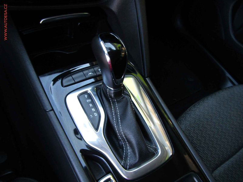 Opel Insignia (2019) 1.6 CDTi, servis.kniha, AT - fotka 18 z 21